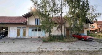 POSLOVNI KOMPLEKS 950 m² NA 16 ARI, MLADENOVAC