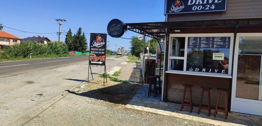 Kuća sa lokalom i placem – razrađen posao, 6 ari, Mladenovac