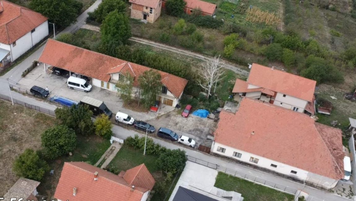 Izdaje se poslovni prostor sa garazom i automehanicarskim kanalom