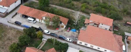 Izdaje se poslovni prostor sa garazom i automehanicarskim kanalom