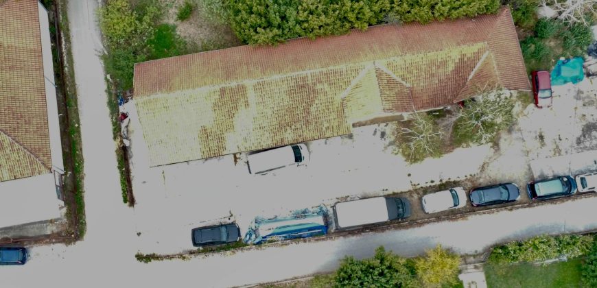 Izdaje se poslovni prostor sa garazom i automehanicarskim kanalom