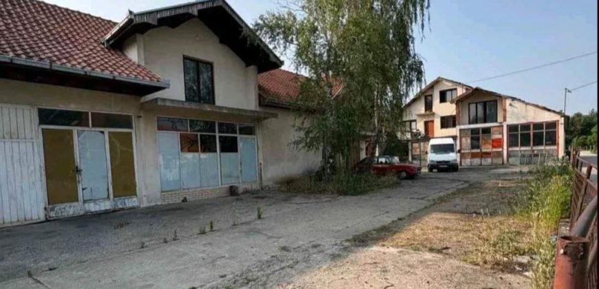 Izdaje se poslovni prostor sa garazom i automehanicarskim kanalom