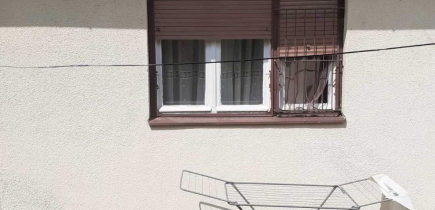 Izdajem kuću u centru Mladenovca