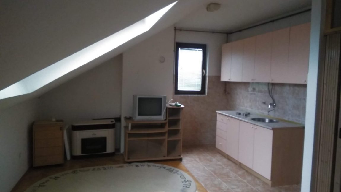 Tozino voće stan Mladenovac