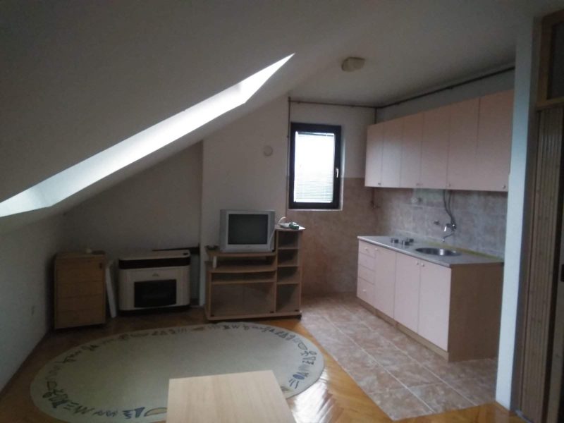 Tozino voće stan Mladenovac