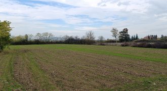 Na prodaju građevinski plac Medjulužje