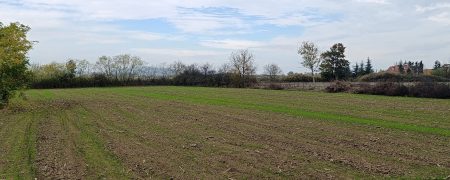 Na prodaju građevinski plac Medjulužje