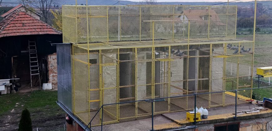 Kuća Koraćica sa pogledom na Kosmaj