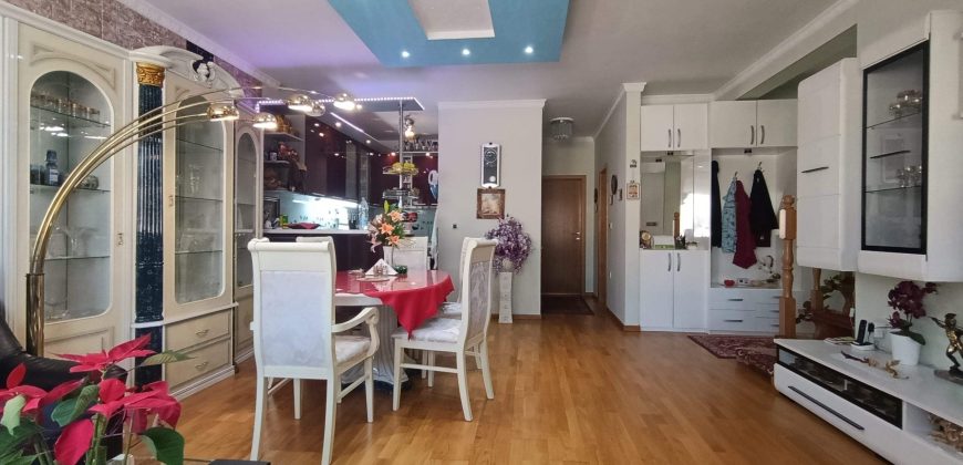 Duplex stan u strogom centru Mladenovca     (121,74 m²)