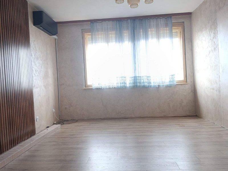 Stan Mladenovac Kneza Lazara 55m2 Prizemlje