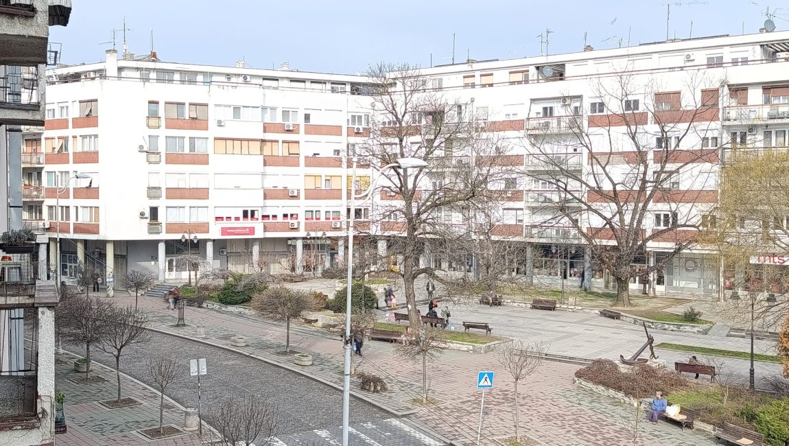 Dvosoban stan u strogom centru Mladenovca   62m2 PRODATO