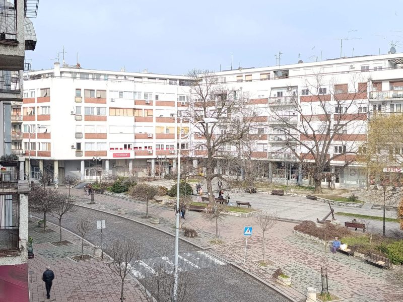 Dvosoban stan u strogom centru Mladenovca   62m2 PRODATO