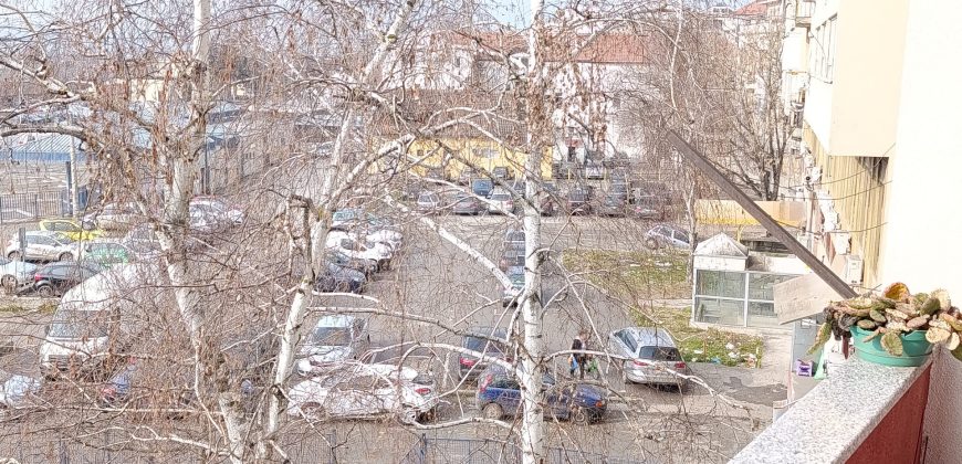 Dvosoban stan u strogom centru Mladenovca   62m2 PRODATO