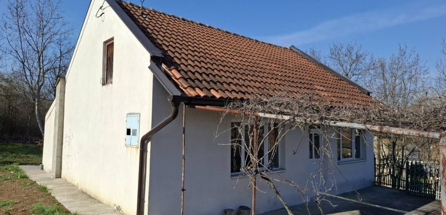 Izdaje se kuća  Selters banja, Mladenovac