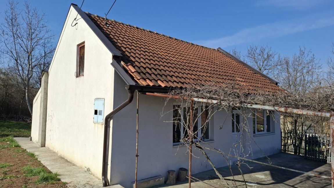 Izdaje se kuća  Selters banja, Mladenovac