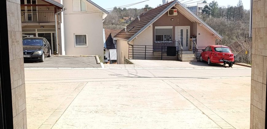 Stan na prodaju Tozino Voće