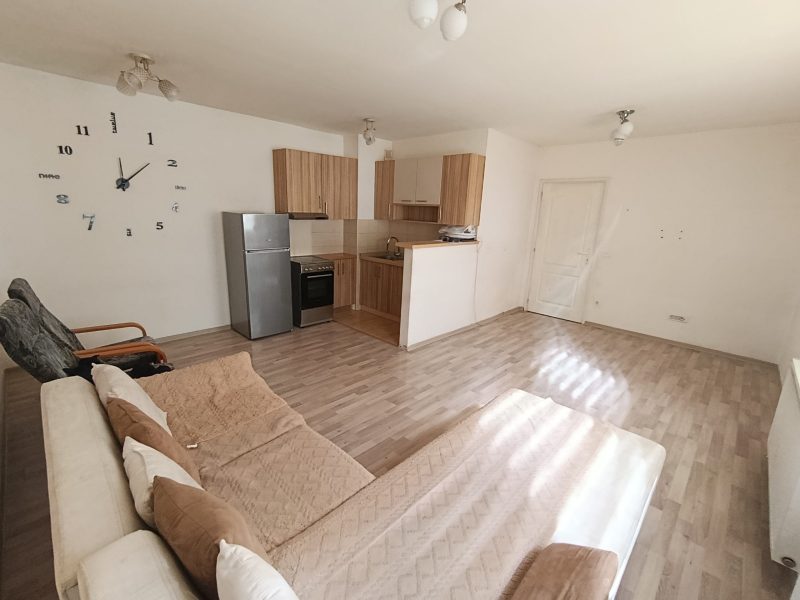 Prodaje se stana 64m² – Centar Mladenovac