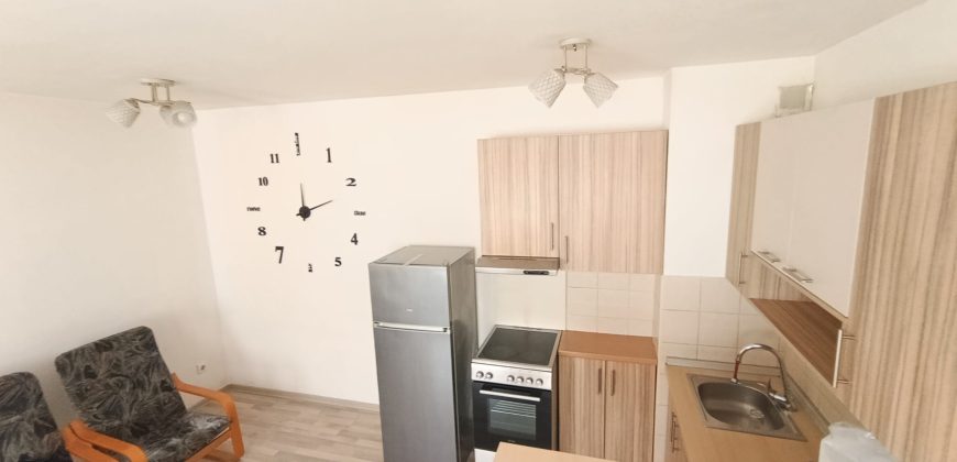 Prodaje se stana 64m² – Centar Mladenovac