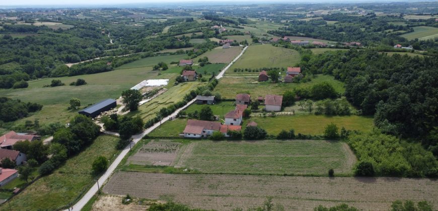 Zemljište na obroncima Kosmaja
