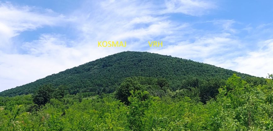 Plac na Kosmaju 33Ara