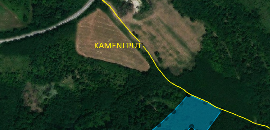 Plac na Kosmaju 33Ara
