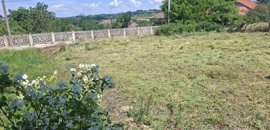 Gradjevinsko zemljište Mali Požarevac 35 Ari