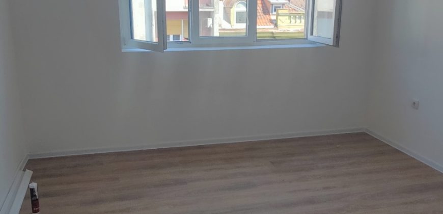 Stan 66m2 Mladenovac centar