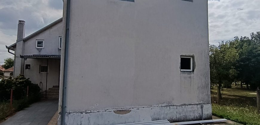 Kuća Mladenovac