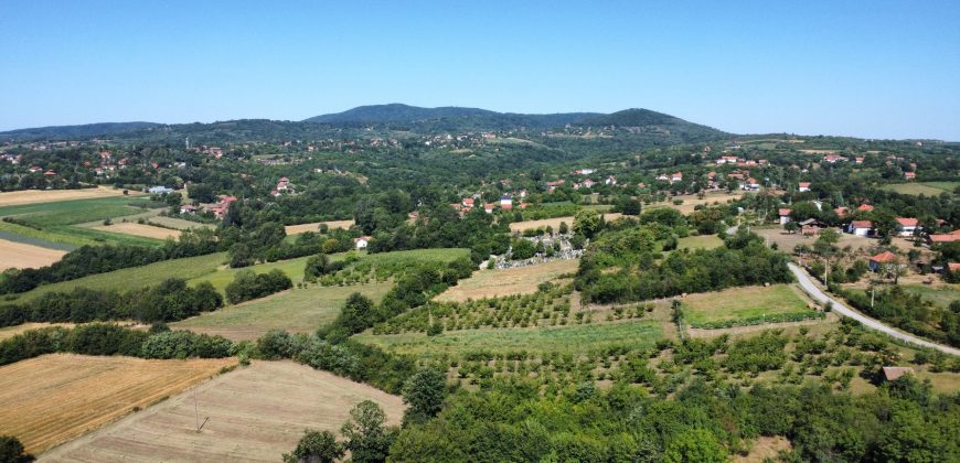 Gradjevinsko zemljište Koraćica Voćnjak 129 Ari