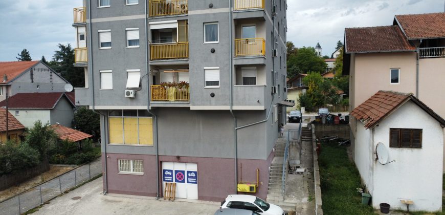 Stan 42m2 Mladenovac 400 metara od Centra