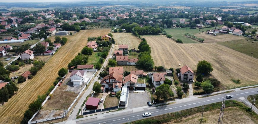 Kuća sa lokalom na 6 ari, Mladenovac