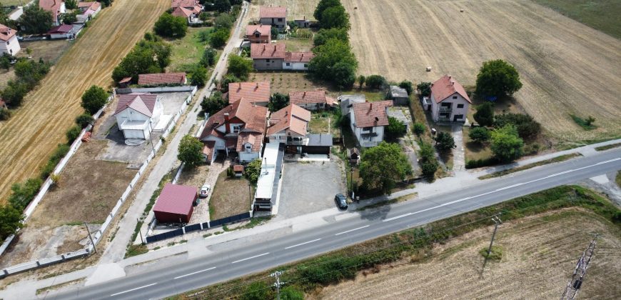 Kuća sa lokalom na 6 ari, Mladenovac