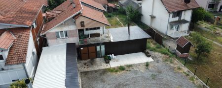 Kuća sa lokalom na 6 ari, Mladenovac