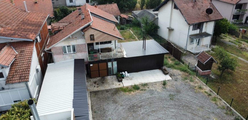 Kuća sa lokalom na 6 ari, Mladenovac