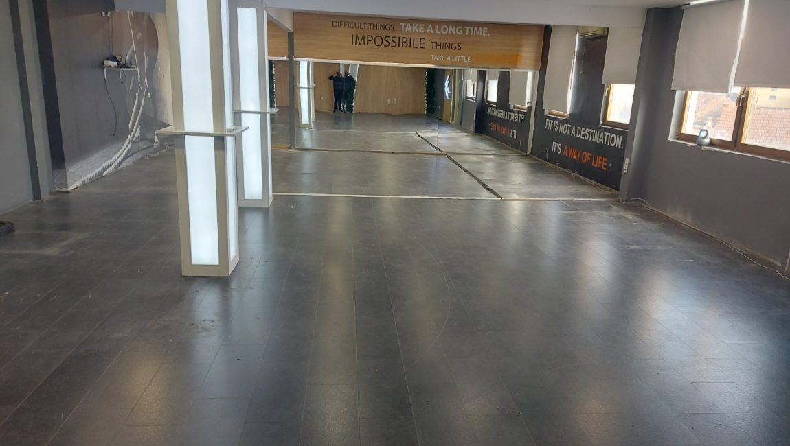 LOKAL tržni centar Mladenovac