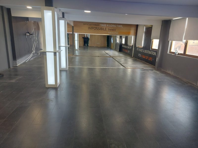 LOKAL tržni centar Mladenovac