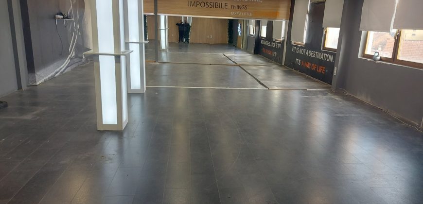 LOKAL tržni centar Mladenovac