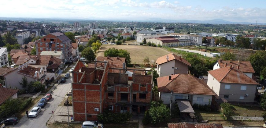 Kuća odlične lokacije i potencijala