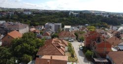 Kuća odlične lokacije i potencijala