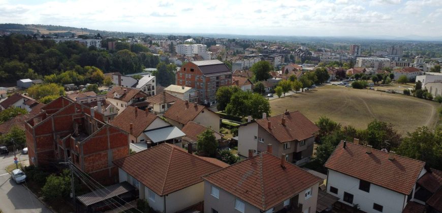 Kuća odlične lokacije i potencijala